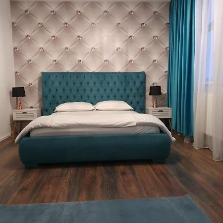 Garsonierre Central Luxury Târgu Jiu Exteriér fotografie