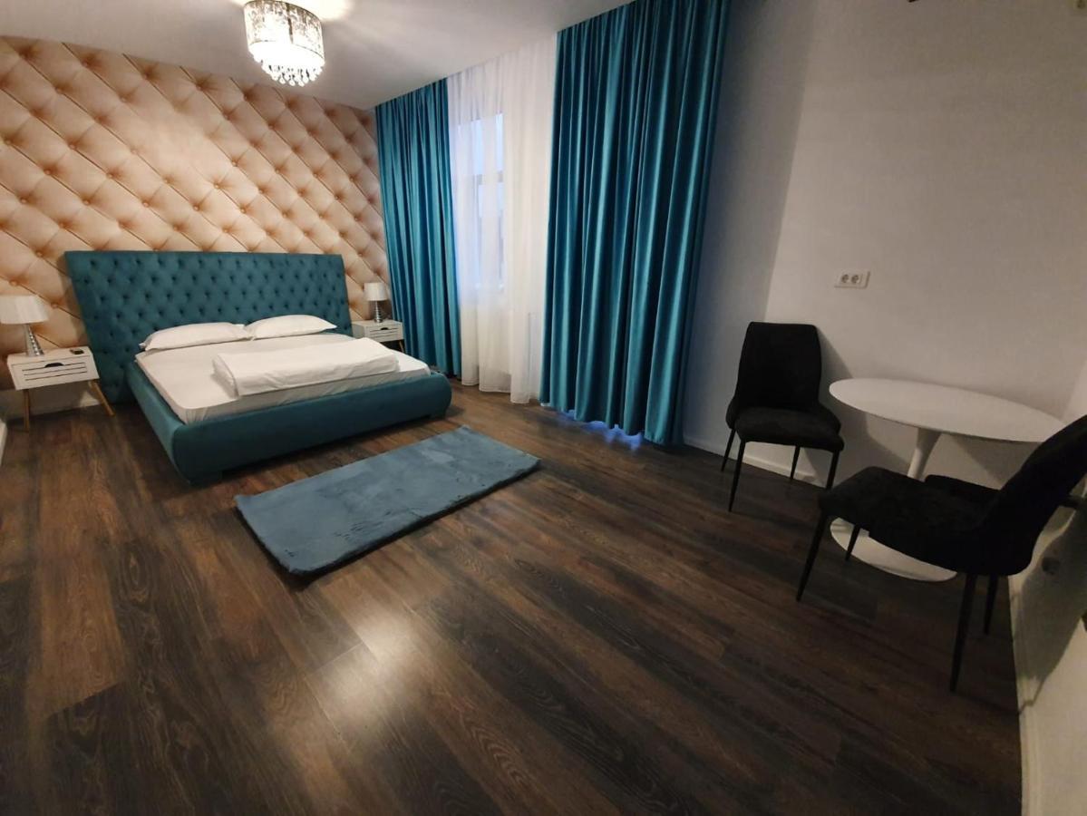 Garsonierre Central Luxury Târgu Jiu Exteriér fotografie