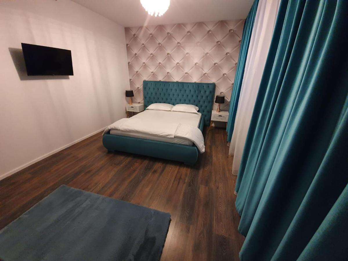 Garsonierre Central Luxury Târgu Jiu Exteriér fotografie