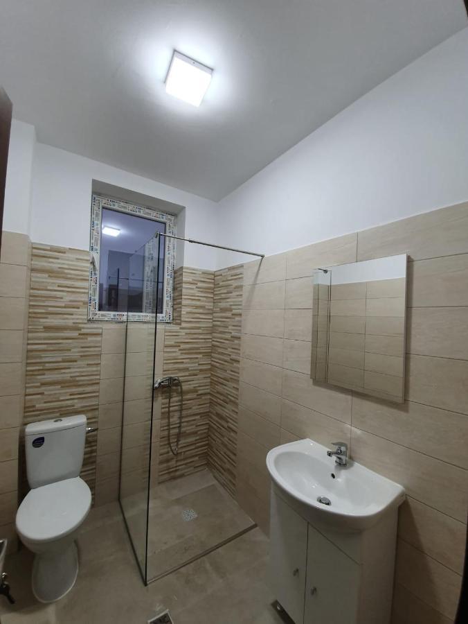 Garsonierre Central Luxury Târgu Jiu Exteriér fotografie